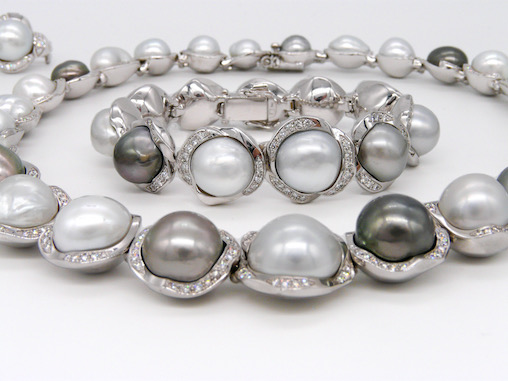 A pre-owned South Seas and Tahitian cultured pearl suite